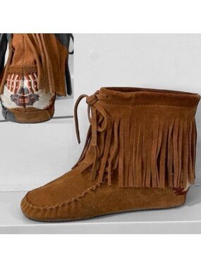 Aldo Minnetonka Suede Fringe Moccasin Boots Brown Size 7